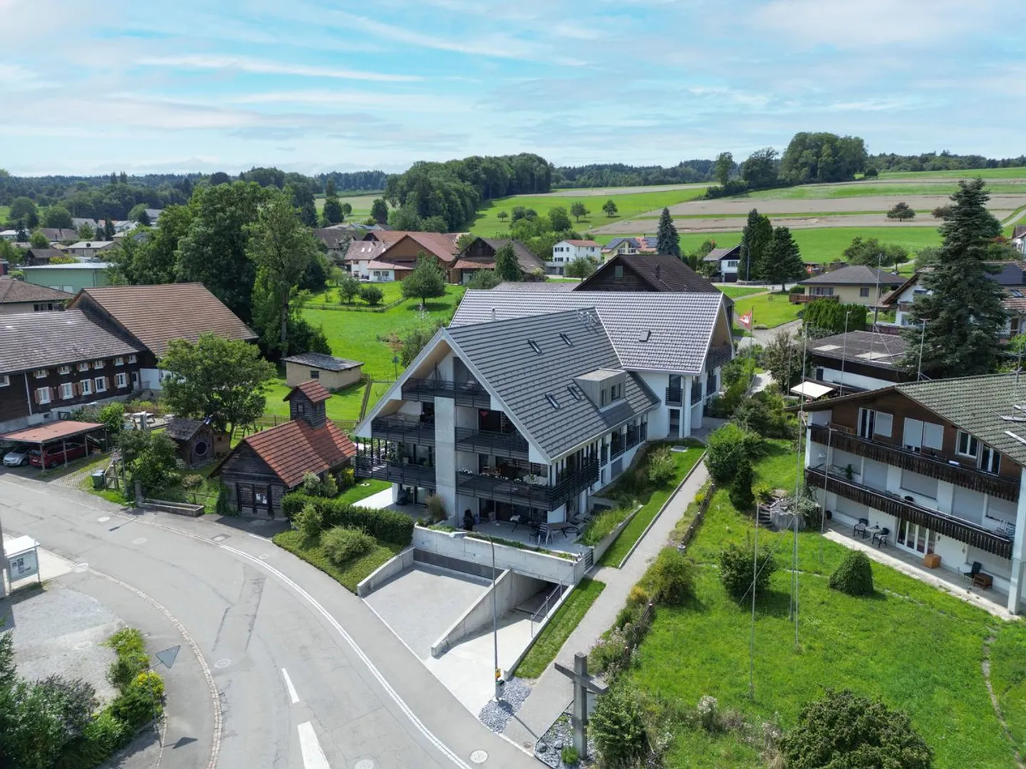 Stylish maisonette apartment with garden share and high-quality furnishings - Photo 4 of 13