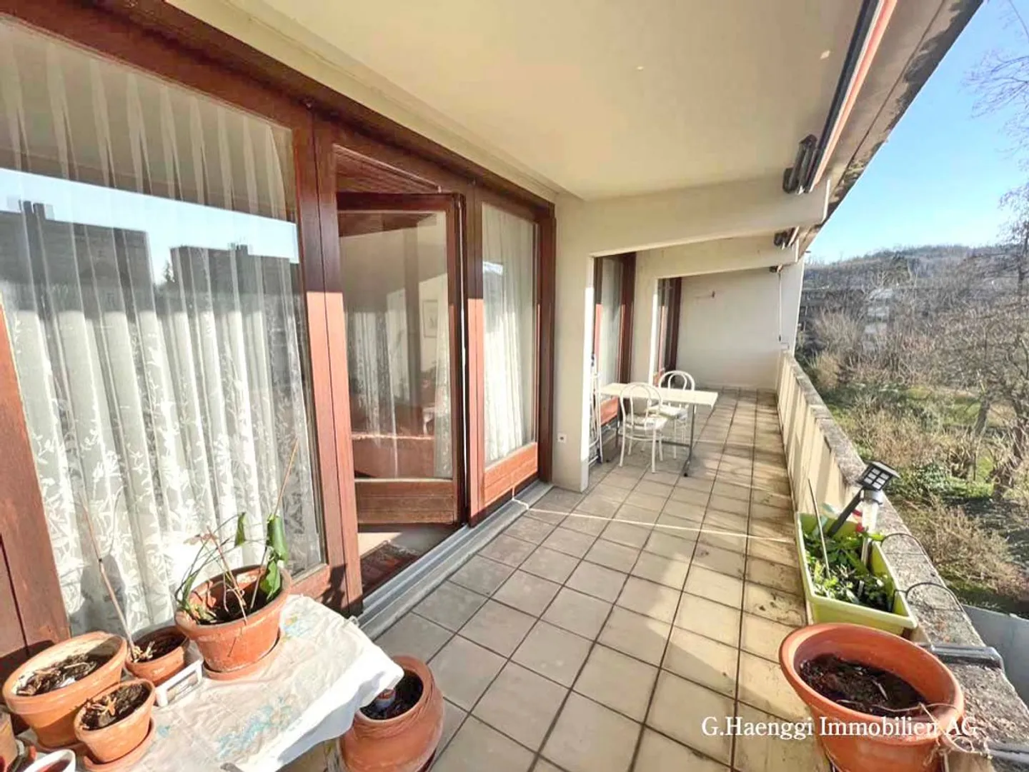 Geräumige, helle 3 1?2 Zimmer-Wohnung mit zwei grossen Balkonen - Foto 1 von 13
