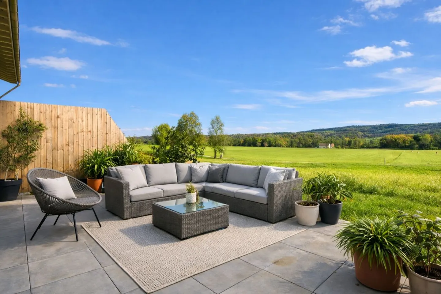 Semi-detached house with garden, in the heart of a peaceful environment - Photo 2 of 7