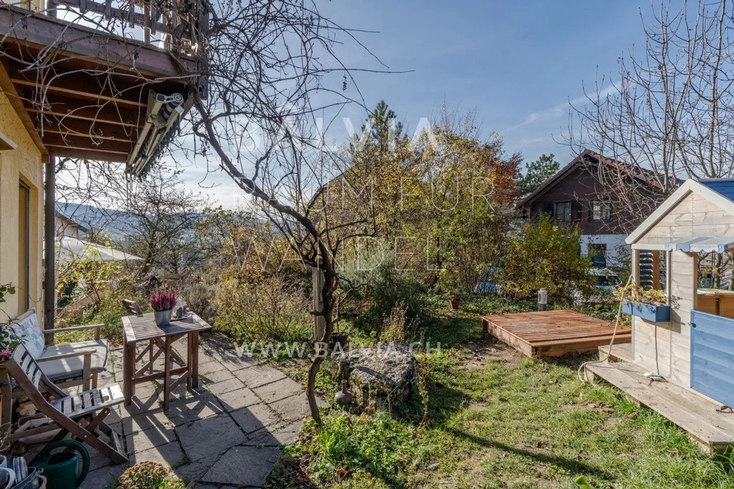 Maison familiale avec jardin et vue dégagée près du Goetheanum - Photo 2 sur 10