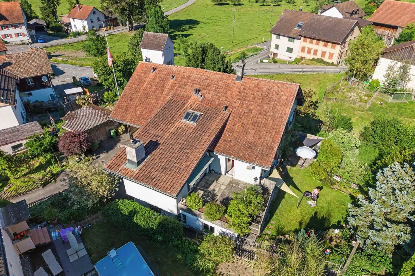 Charaktervolles Einfamilienhaus - Foto 1 von 13