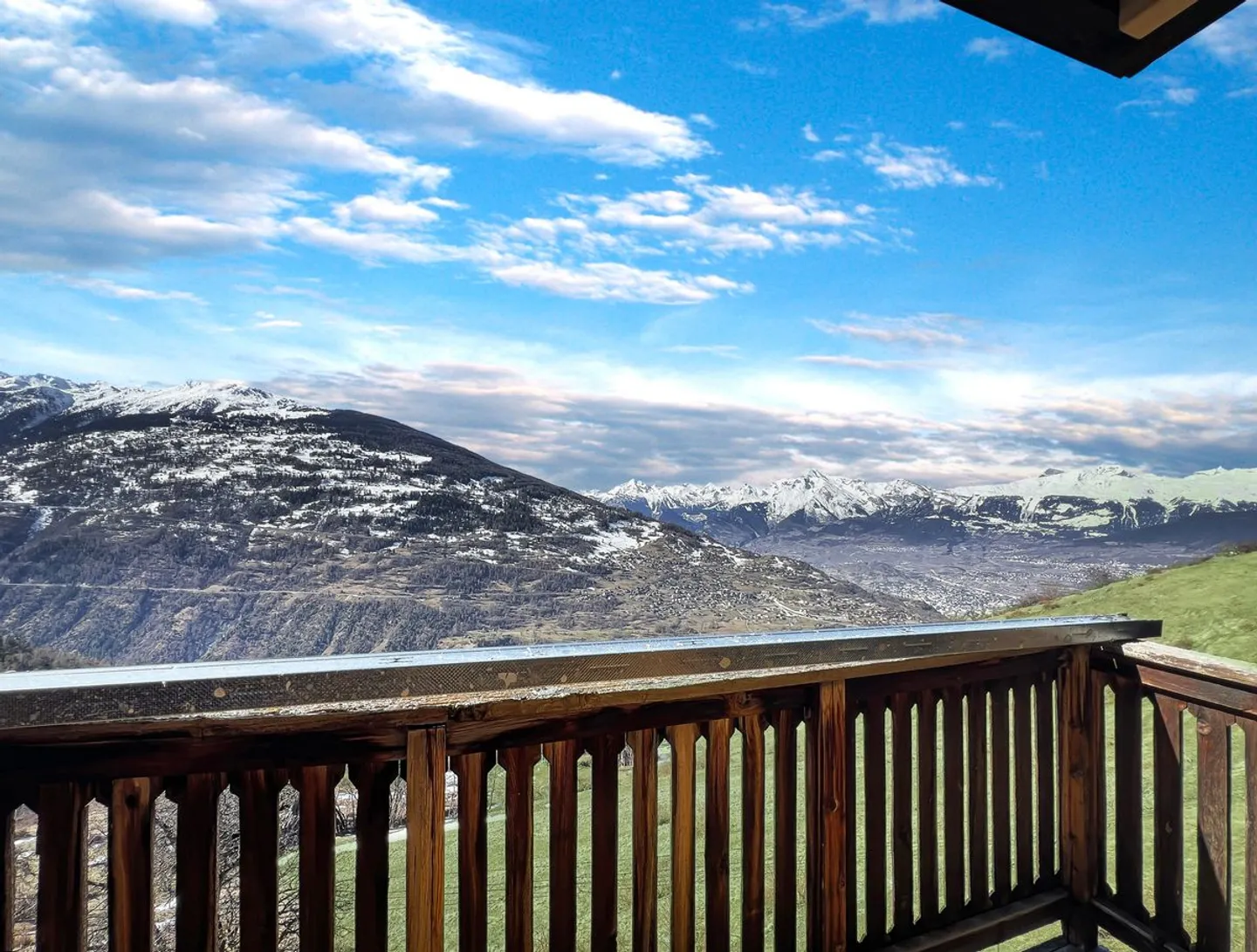 Unglaubliche renovierte 3,5 Zimmer & sekundäre Wohnmöglichkeit! - Foto 5 von 10