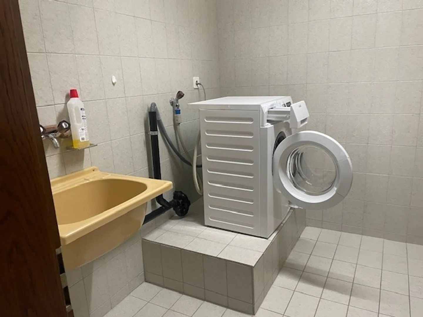 Spacious 2.5-room apartment with 100 m² of living space - Photo 8 of 8