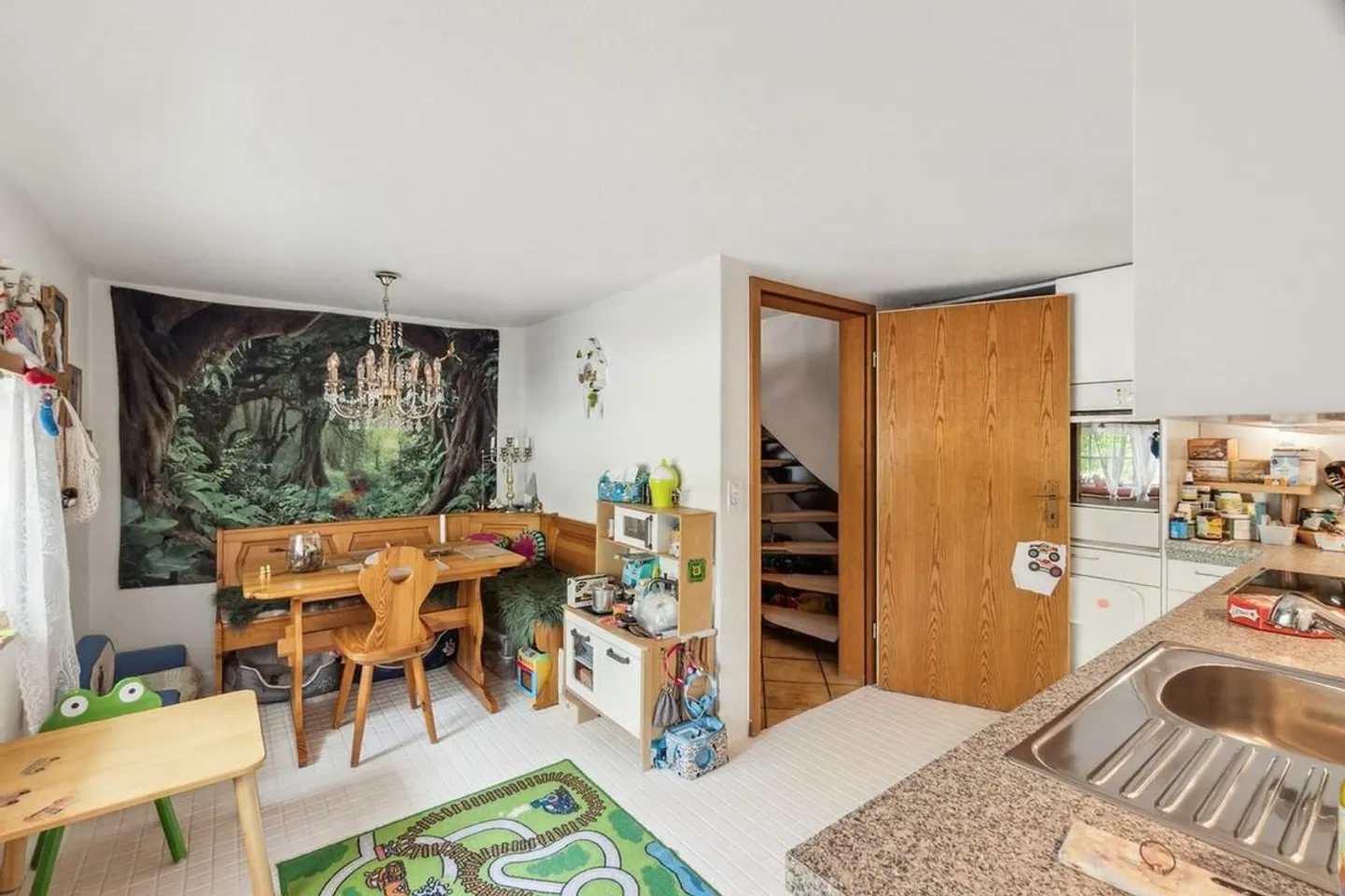 6,5 Zimmer-Haus  mit Gewerberaum (94m2) - Foto 1 von 12