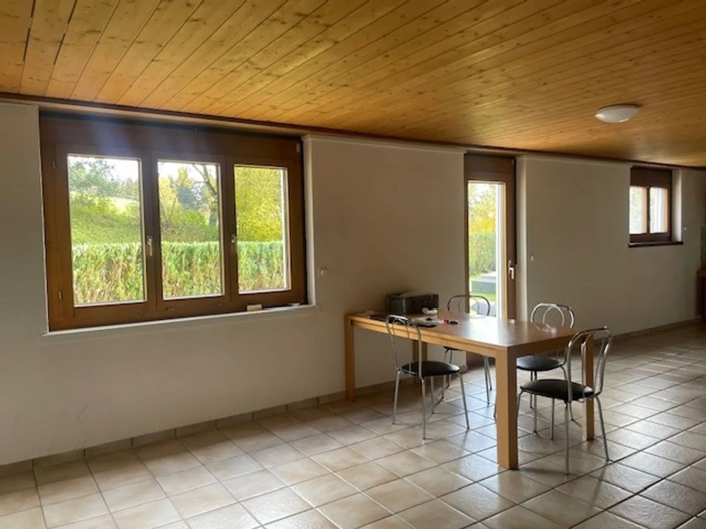 Spacious 2.5-room apartment with 100 m² of living space - Photo 7 of 8