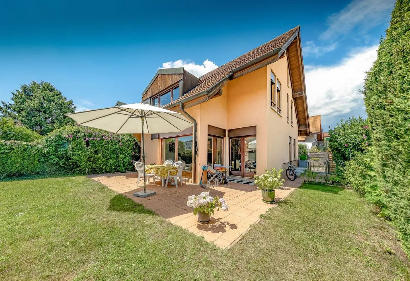 En exclusivité! Belle maison jumelle! - Foto 2 von 13