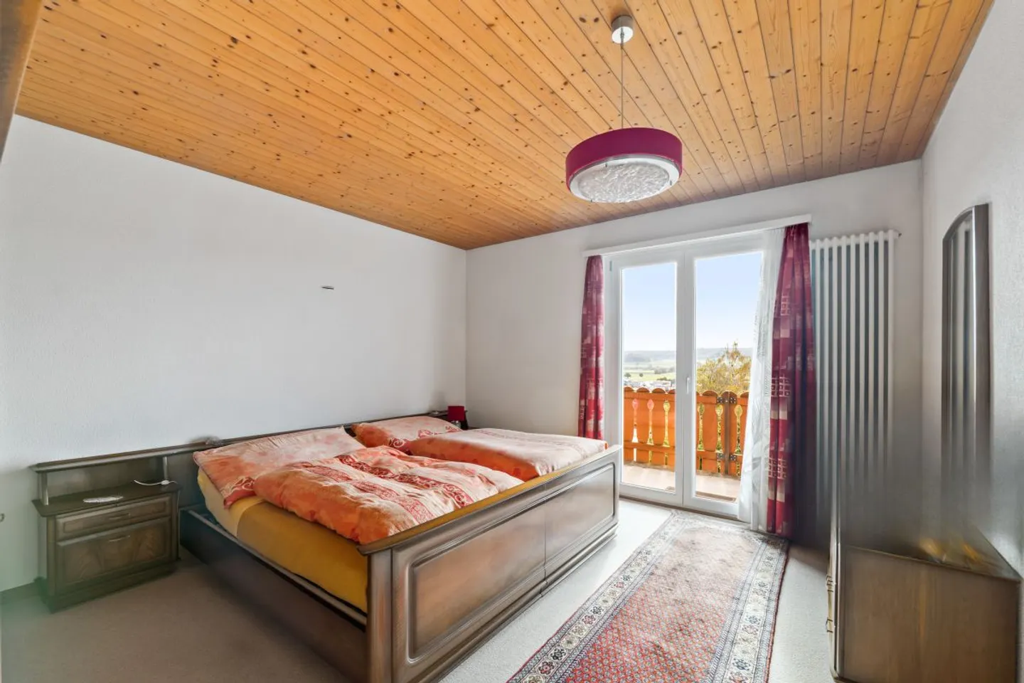 Maison jumelée avec jardin et vue dégagée - à rénover et pleine de potentiel ! - Photo 7 sur 11