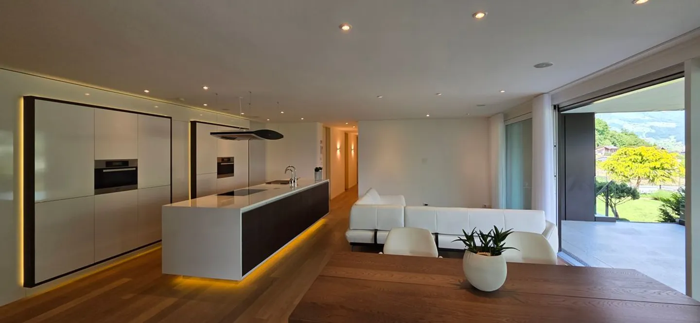 Exklusive Luxuswohnung mit See- und Bergsicht  - Foto 7 von 13