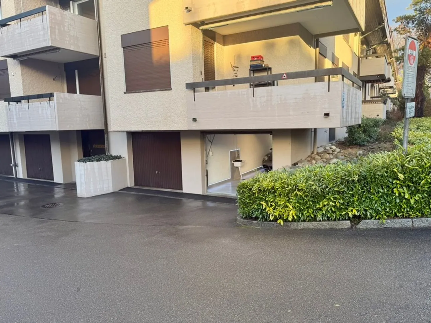 Double Garage / Hobby Room for Rent - Photo 6 of 6