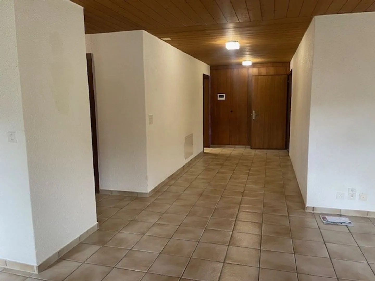 Spacious 2.5-room apartment with 100 m² of living space - Photo 5 of 8