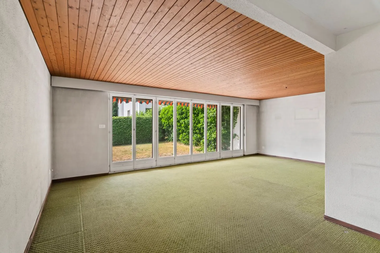 Maison de ville familiale avec deux espaces de jardin et belle vue - Photo 6 sur 13