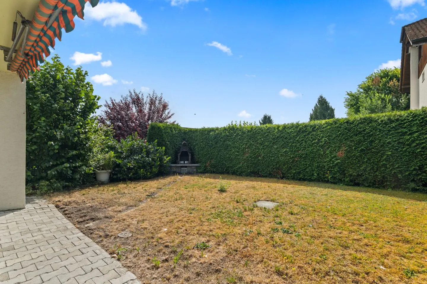 Maison de ville familiale avec deux espaces de jardin et belle vue - Photo 7 sur 13