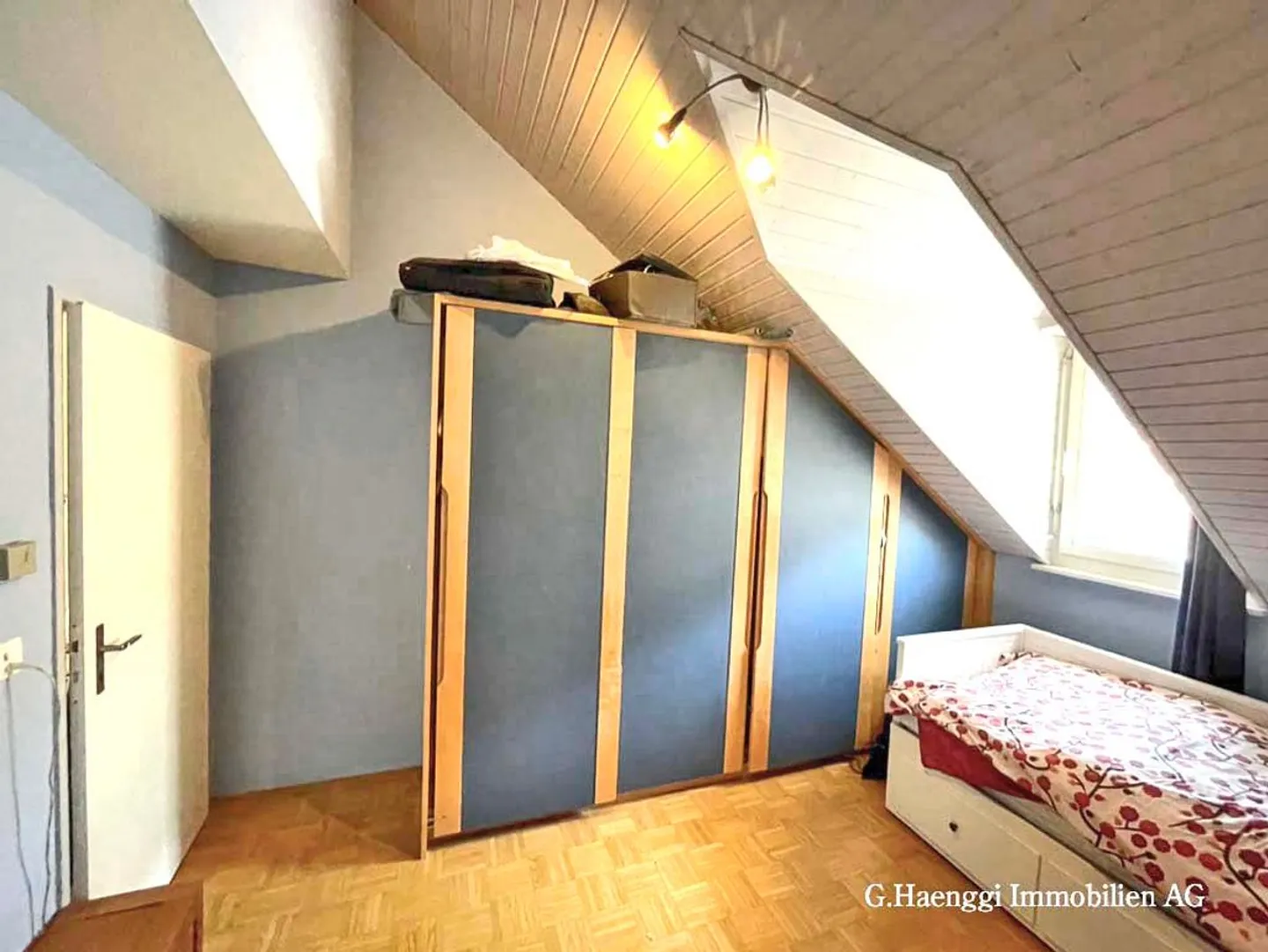 Appartement en duplex spacieux et lumineux de 5 1/2 pièces avec balcon dans la vieille ville - Photo 10 sur 13