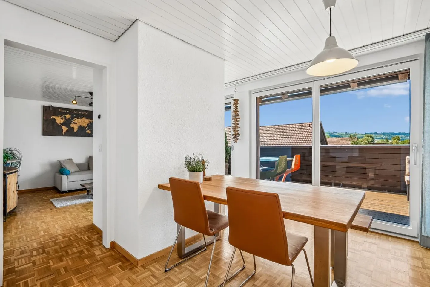 Wohlfühlwohnung an sonniger und ruhiger Lage mit herrlichem Weitblick - Photo 2 sur 13
