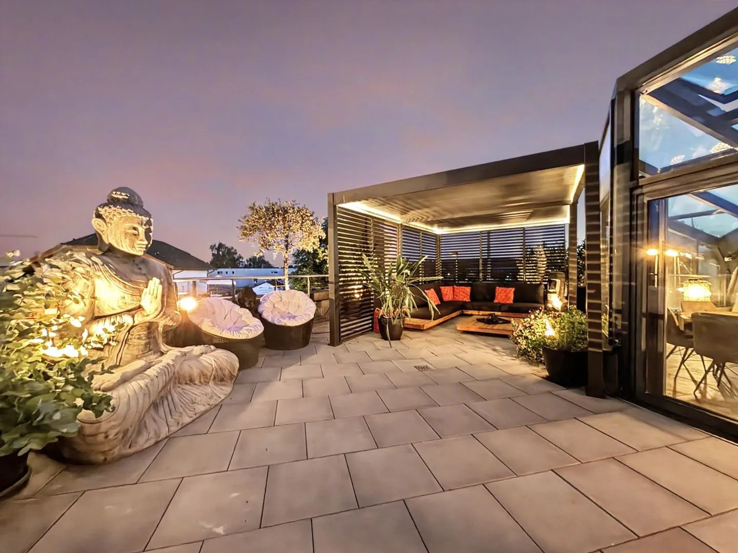 Light-flooded, very luxurious penthouse apartment with lots of privacy and mountain views - Photo 11 of 13