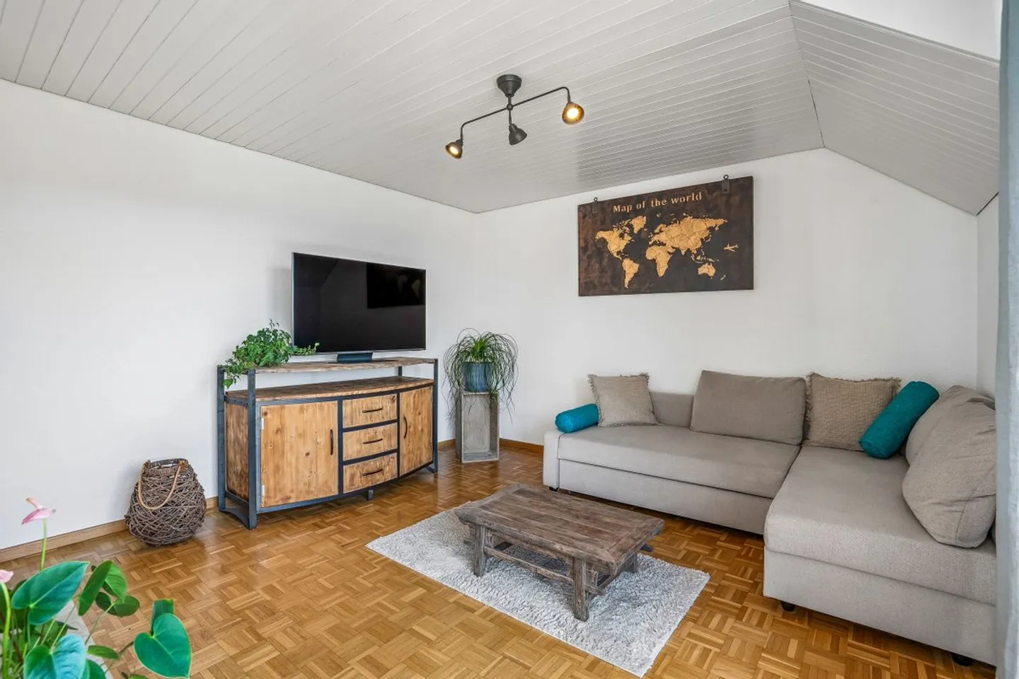Wohlfühlwohnung an sonniger und ruhiger Lage mit herrlichem Weitblick - Photo 3 sur 13