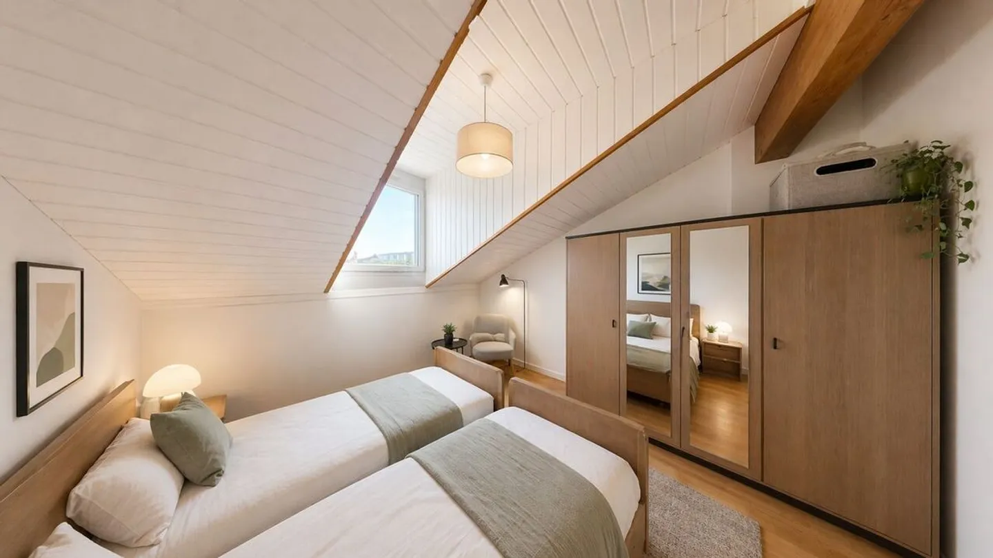 Top floor - Character and light - Double box! - Photo 3 of 12