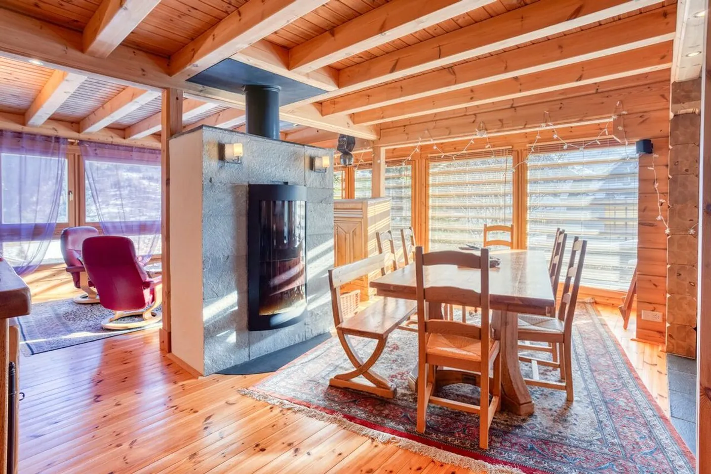 MAGNIFIKANTER CHALET MIT BAUBAREM GRUNDSTÜCK - Foto 2 von 9