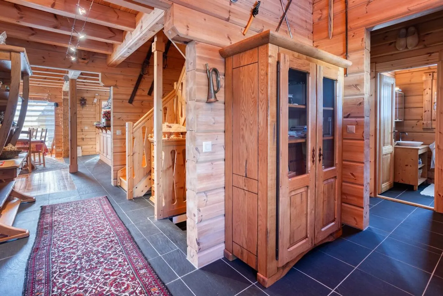 MAGNIFIKANTER CHALET MIT BAUBAREM GRUNDSTÜCK - Foto 4 von 9