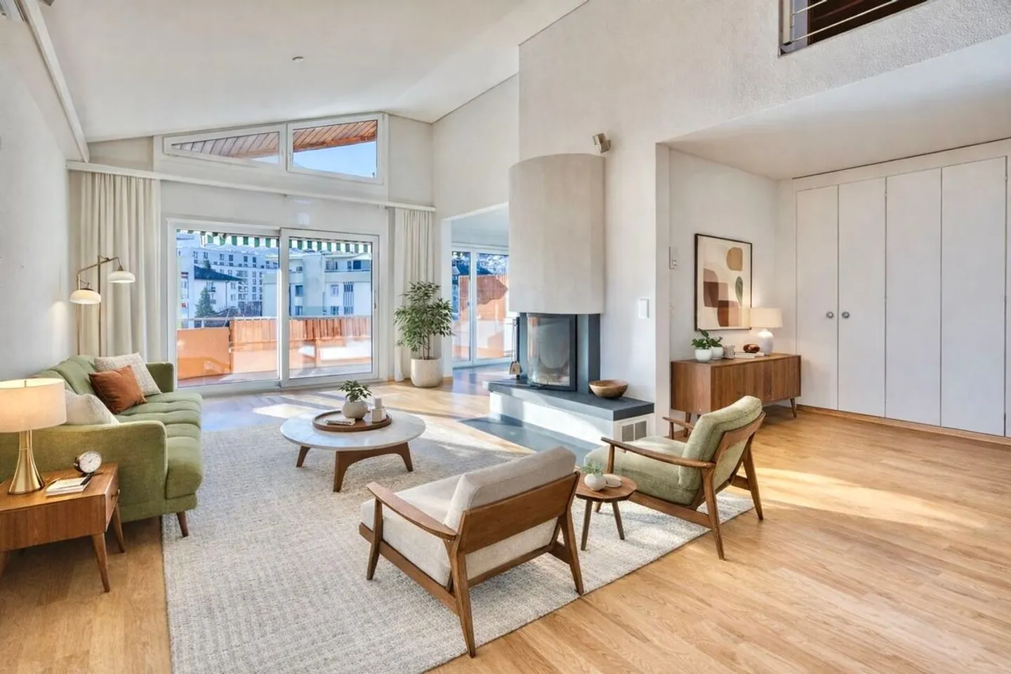 DUPLEX LUMINEUX AUX VOLUMES GÉNÉREUX - Photo 1 of 10