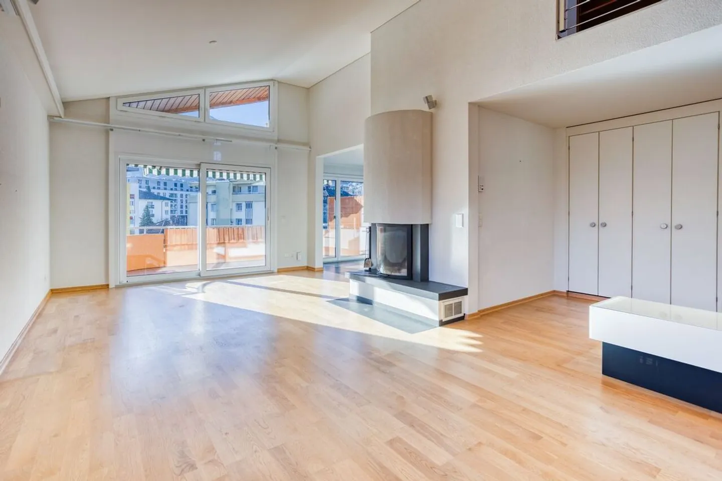 DUPLEX LUMINEUX AUX VOLUMES GÉNÉREUX - Photo 2 of 10