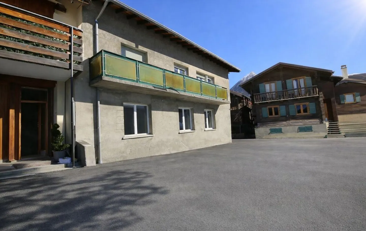 DORFHAUS MIT ERWEITERUNGSMÖGLICHKEITEN - Foto 2 von 8