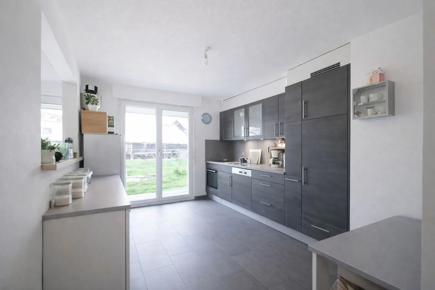 DORFHAUS MIT ERWEITERUNGSMÖGLICHKEITEN - Foto 1 von 8