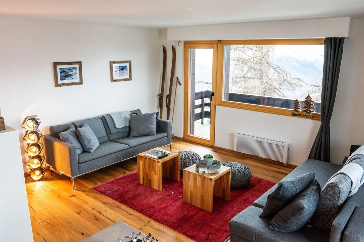 AN ALPINE GEM WITH PANORAMIC VIEW - Photo 2 of 9