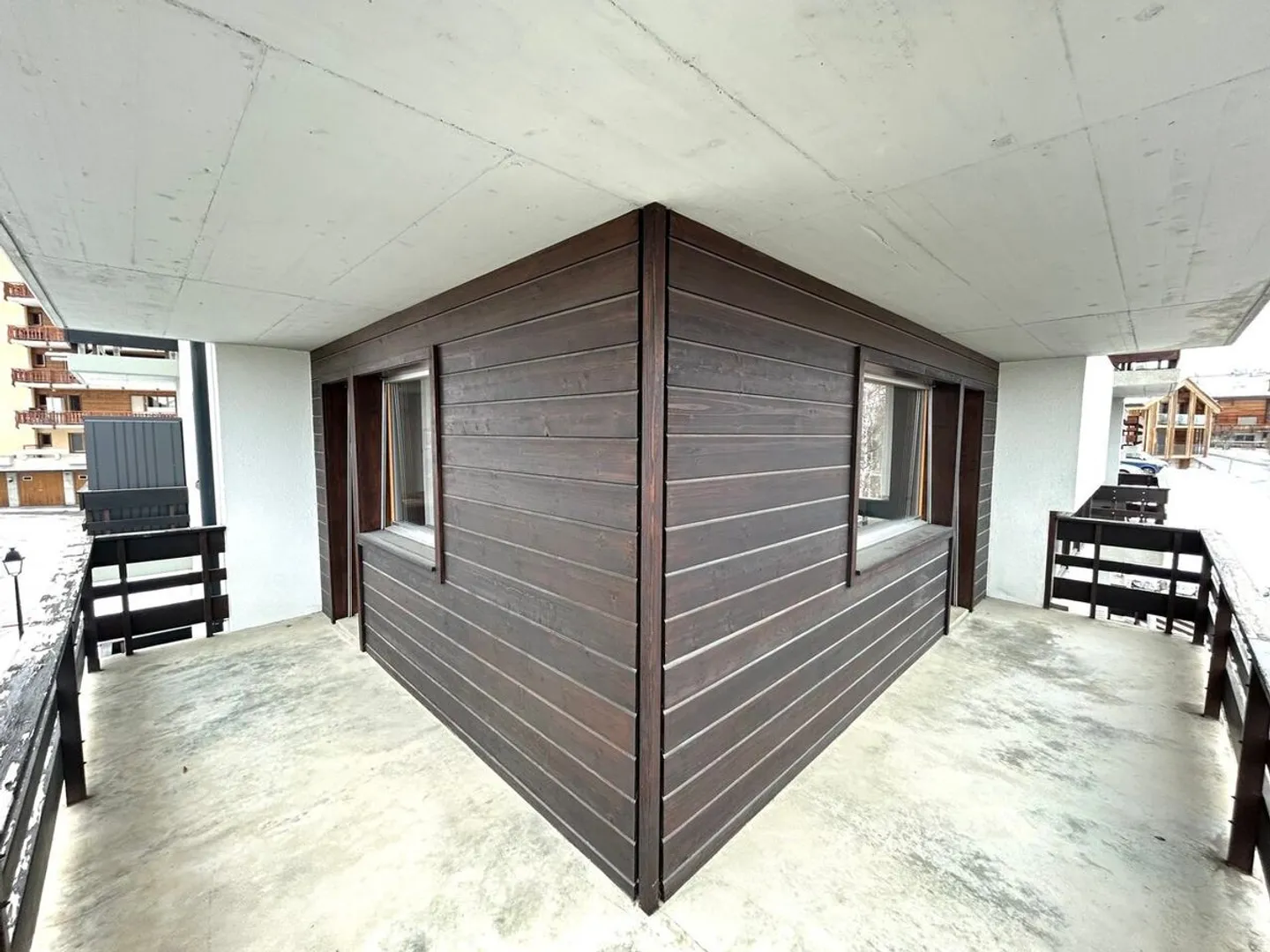 AN ALPINE GEM WITH PANORAMIC VIEW - Photo 8 of 9