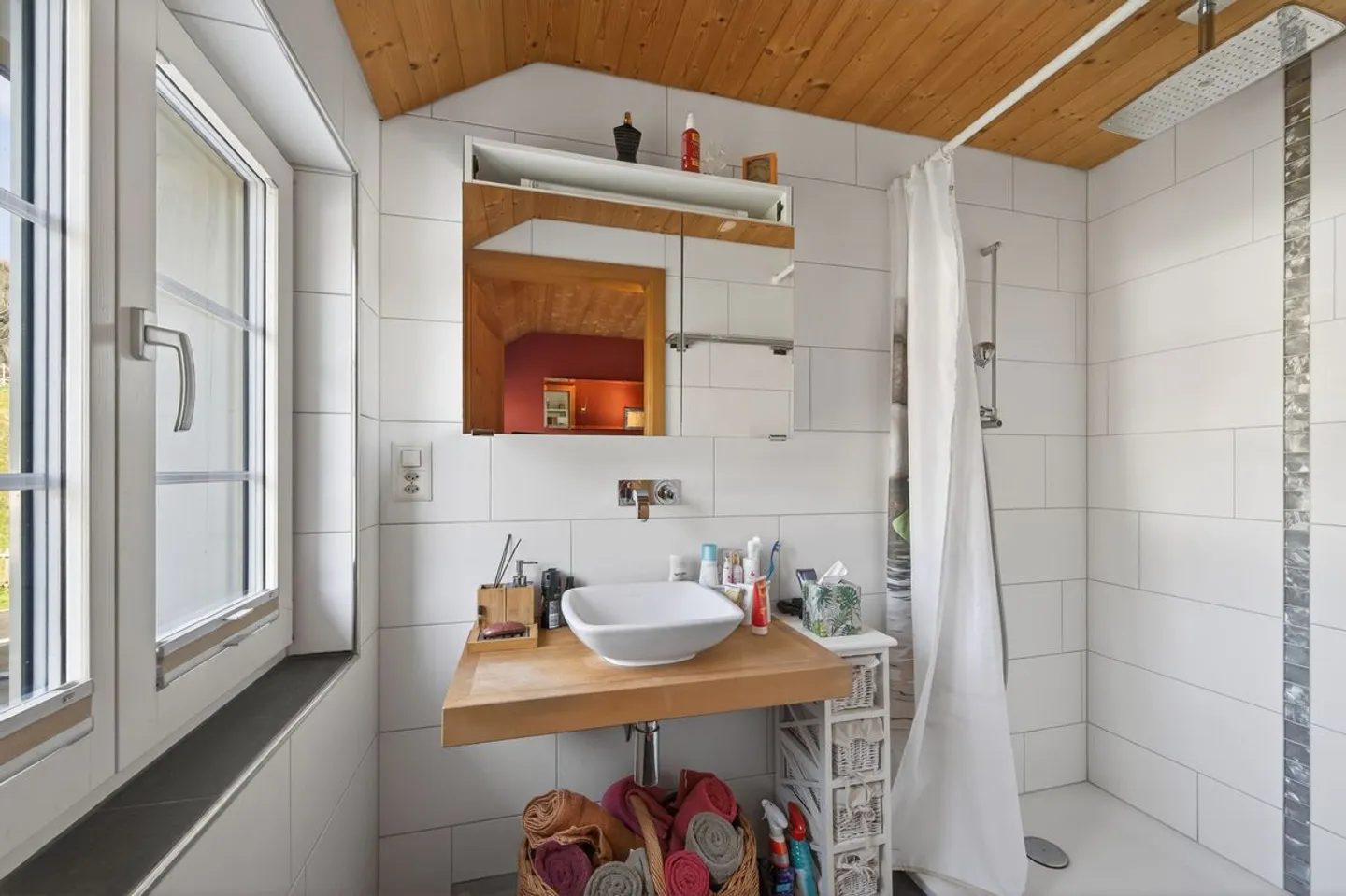 Un'oasi di pace e relax sul Necker con vista sulla cascata - Foto 8 di 13