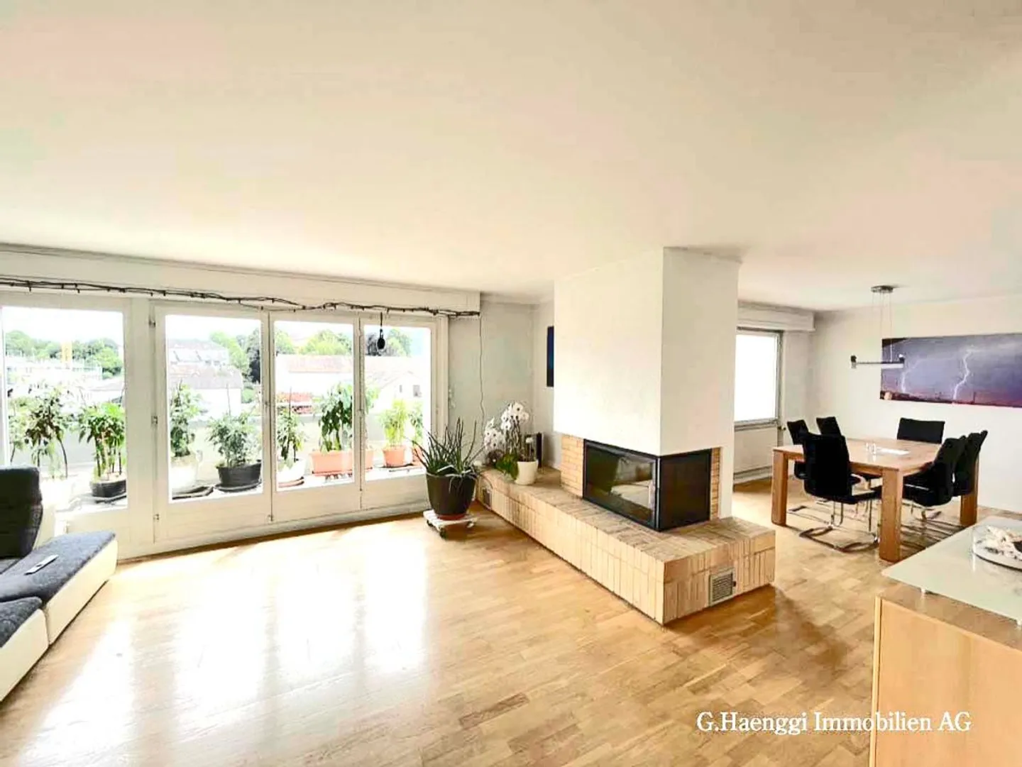 Extraordinary 4.5 Room Penthouse Apartment with Large Surrounding Balcony - Photo 1 of 13