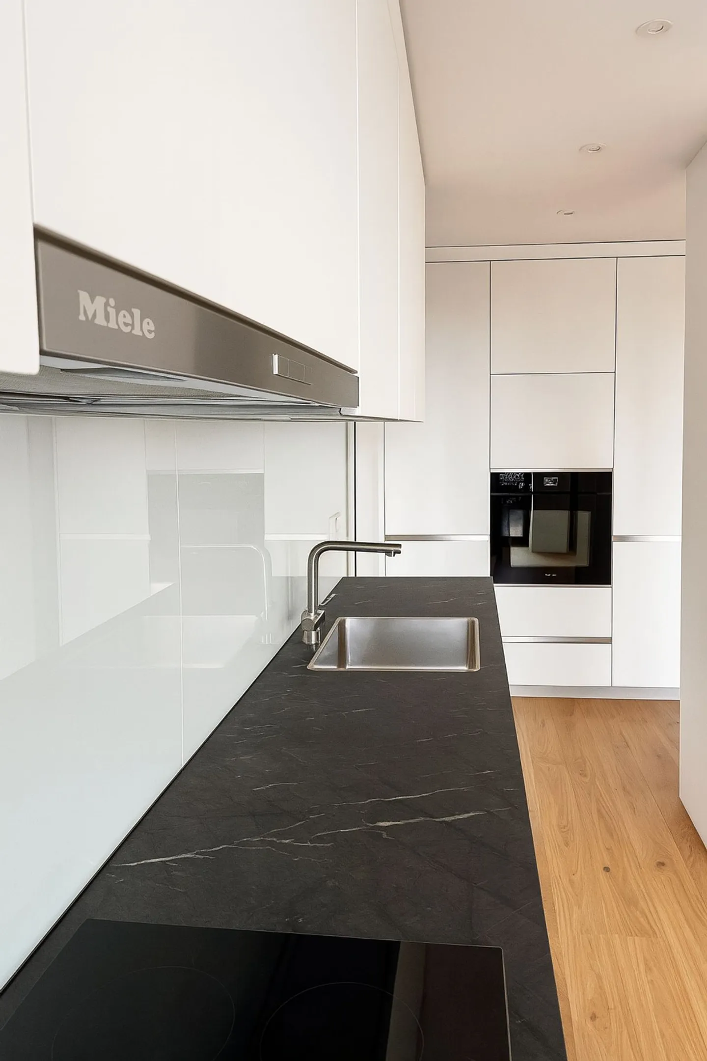 Exclusive Living at Three Point - 4.5-Room Apartment with Condominium-Level Finishes - Photo 4 of 13