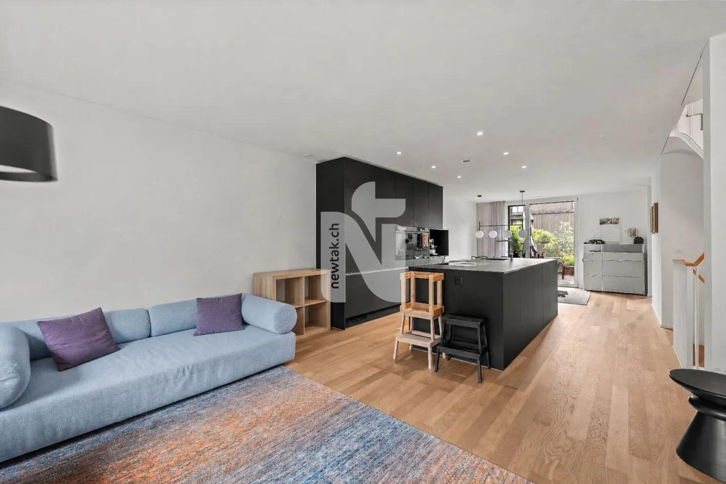 Family-friendly and stylish living with garden, terrace and direct view of the Goetheanum - Photo 5 of 13