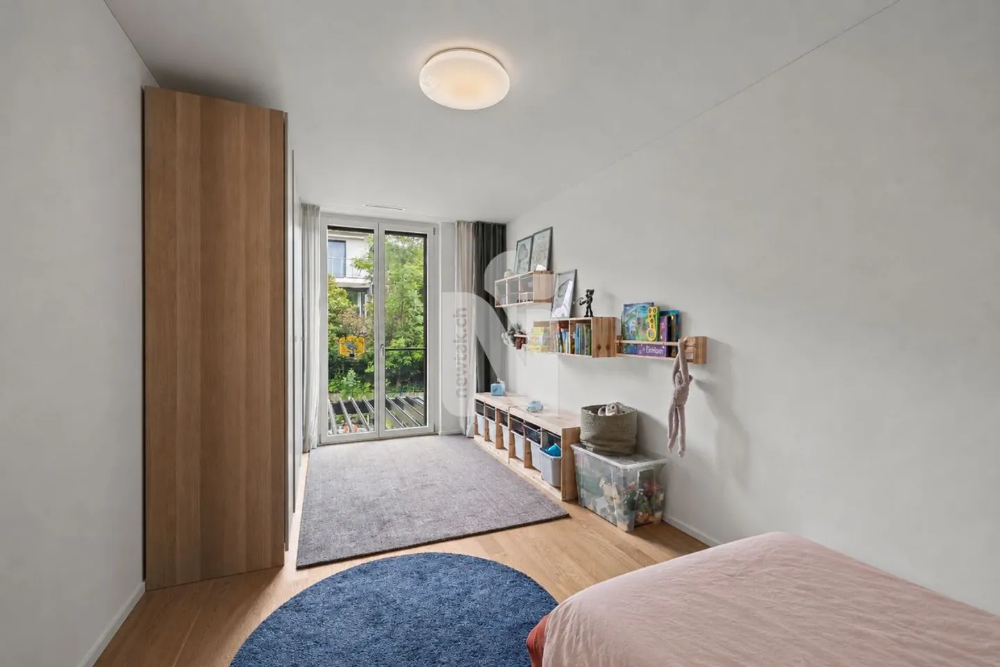 Family-friendly and stylish living with garden, terrace and direct view of the Goetheanum - Photo 9 of 13
