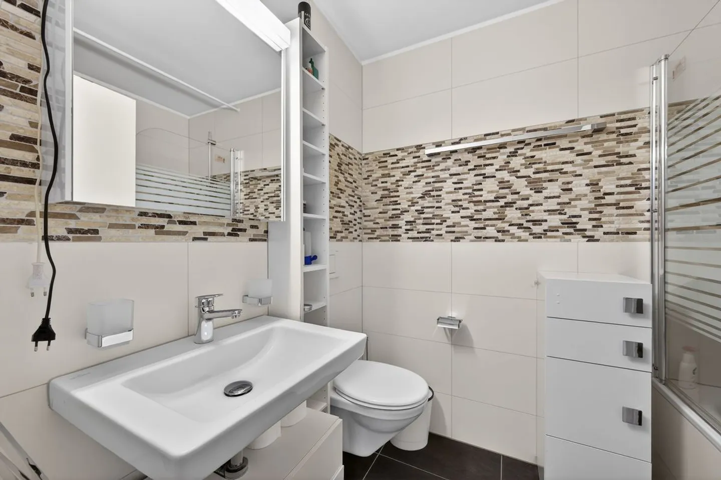 Appartement de jardin moderne 3.5 pièces dans un emplacement ensoleillé près du lac - Photo 12 sur 13