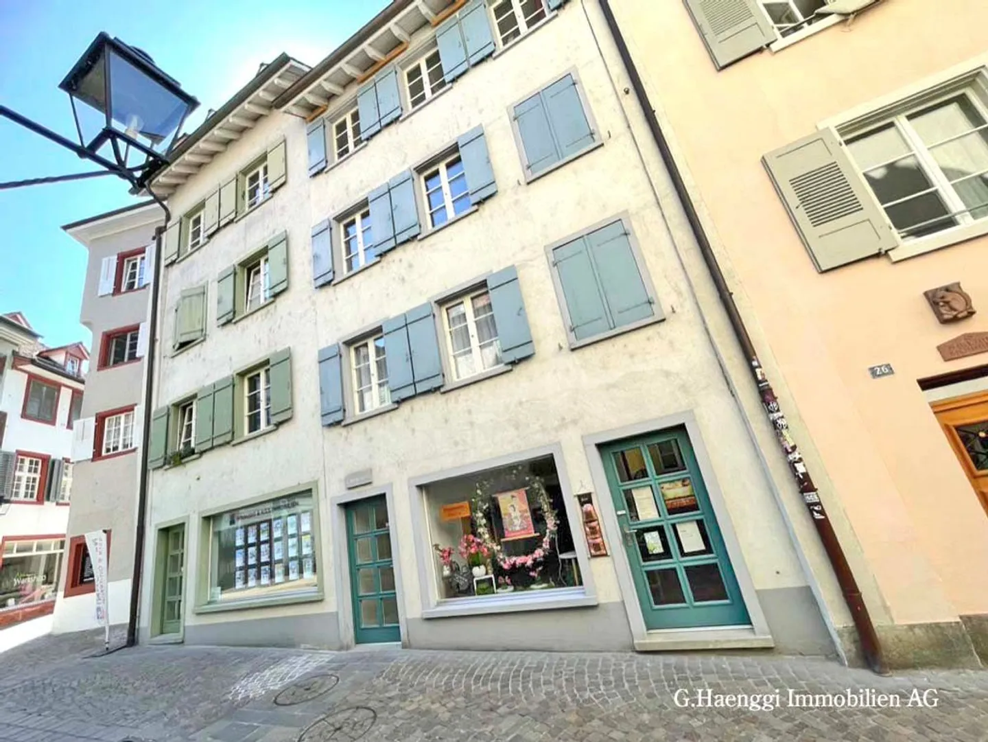 Spacious, bright 5 1/2 room maisonette apartment with balcony in the old town - Photo 1 of 13