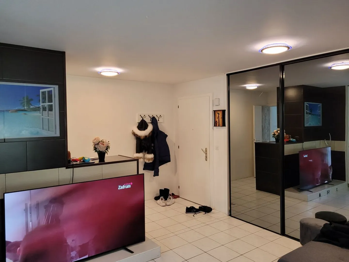 Charming Apartment with Garden - Photo 5 of 9