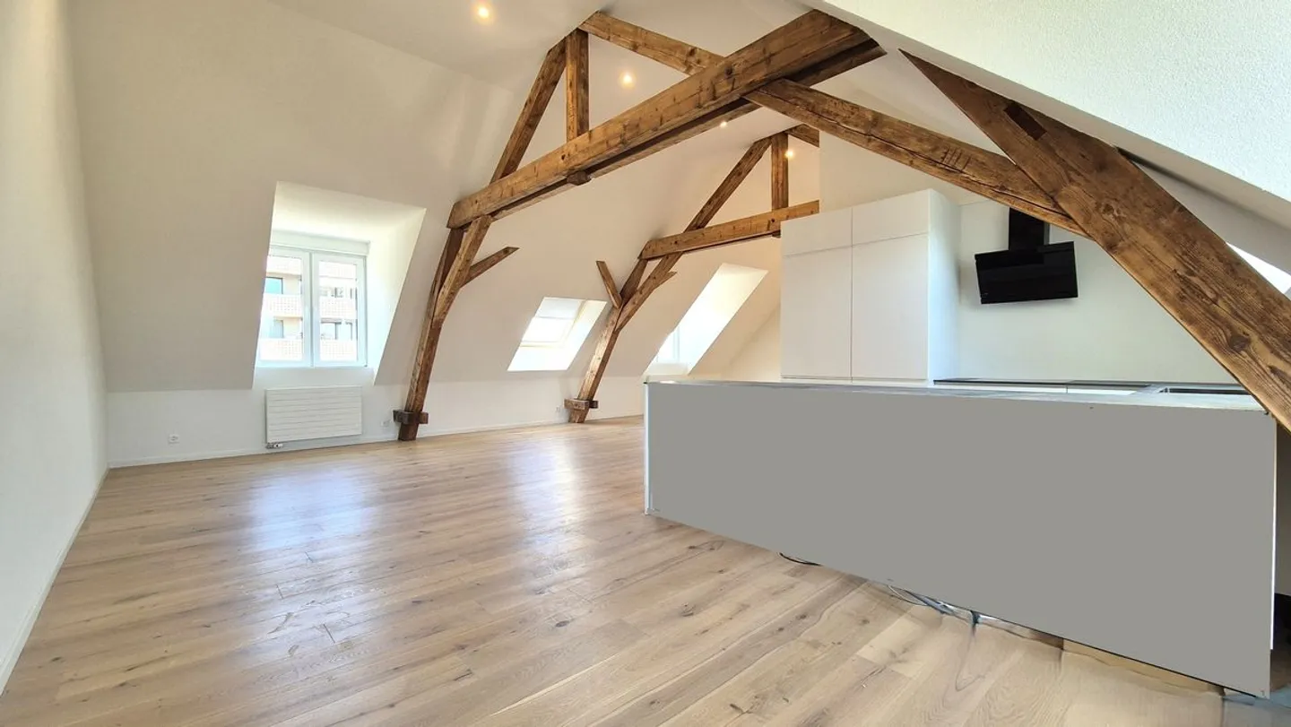 Loft stylé et entièrement rénové - Photo 5 sur 8
