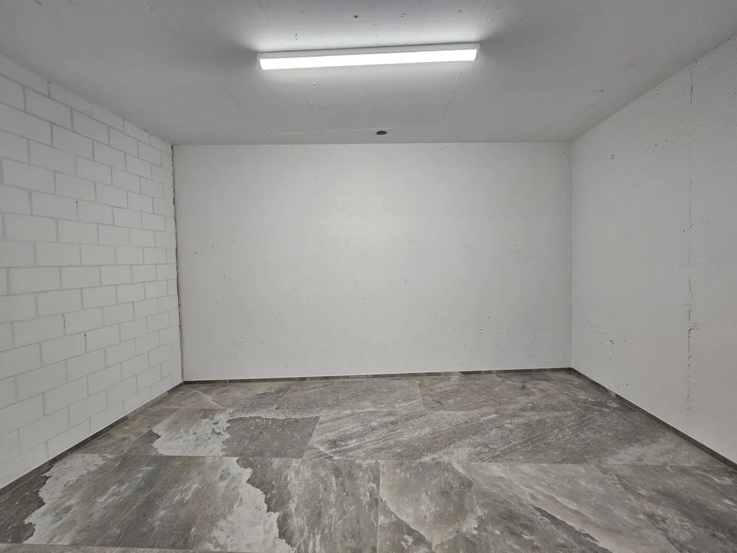 NEW BUILD IN A TOP LOCATION (APARTMENT-B) WITH SPACIOUS TERRACE 88M2 AND PRIVATE LAUNDRY ROOM AND CELLAR (23 m2) - Photo 9 of 11