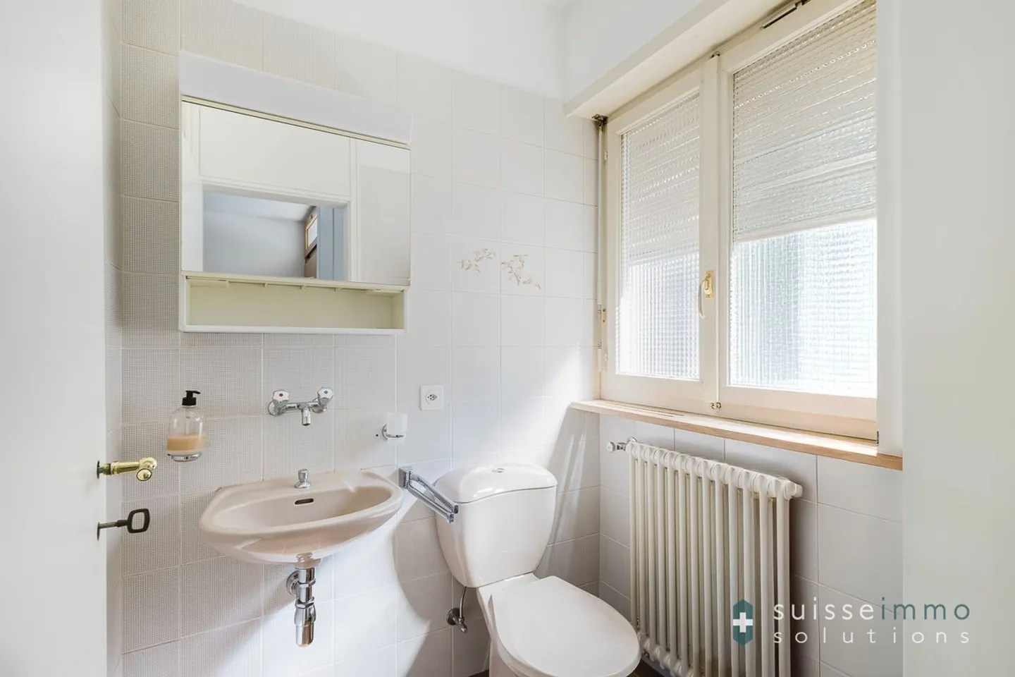 Interessante Attico 4,5 Locali Vista Lago in bifamiliare - Da rinnovare  - Foto 11 di 13