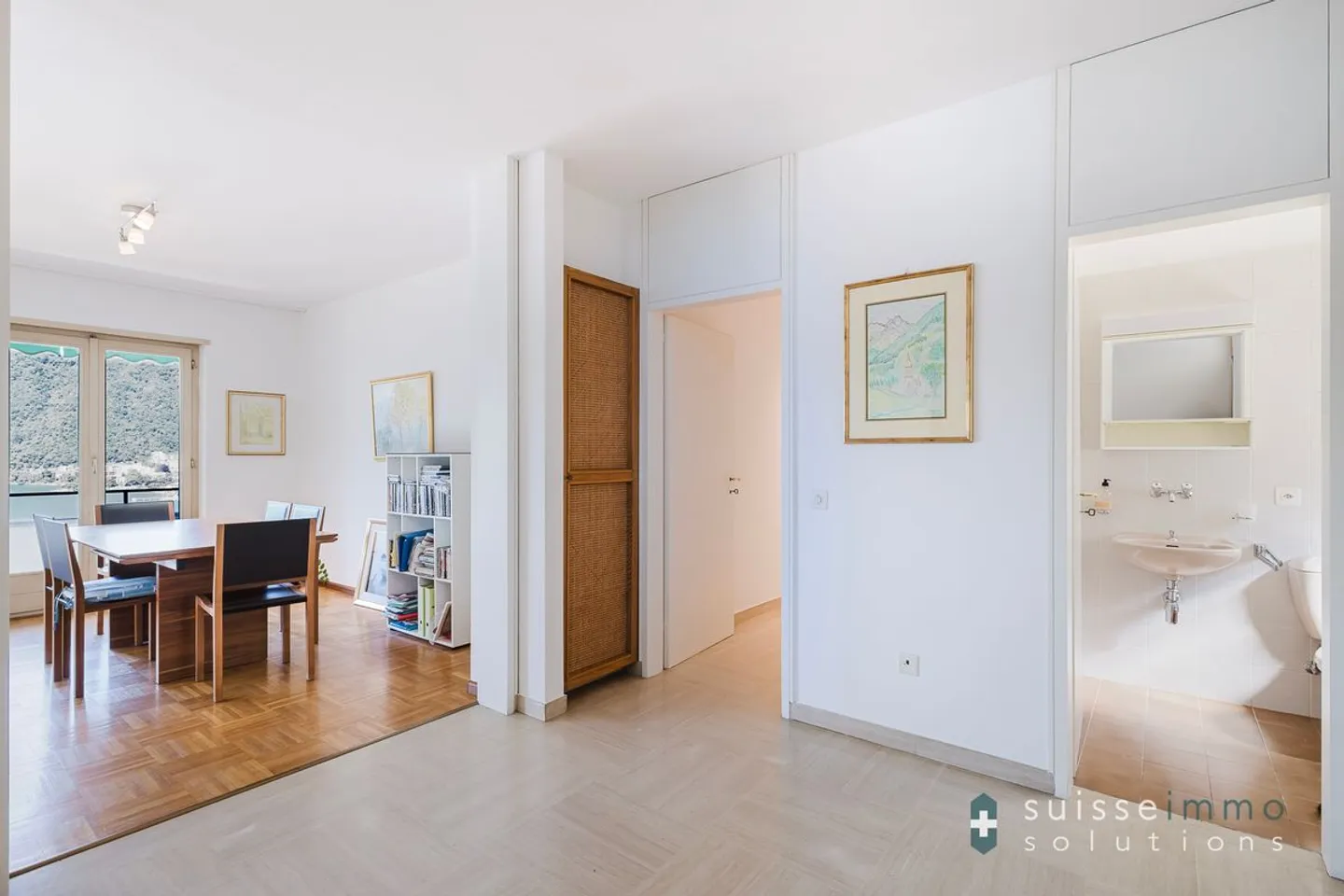 Interessante Attico 4,5 Locali Vista Lago in bifamiliare - Da rinnovare  - Foto 3 di 13