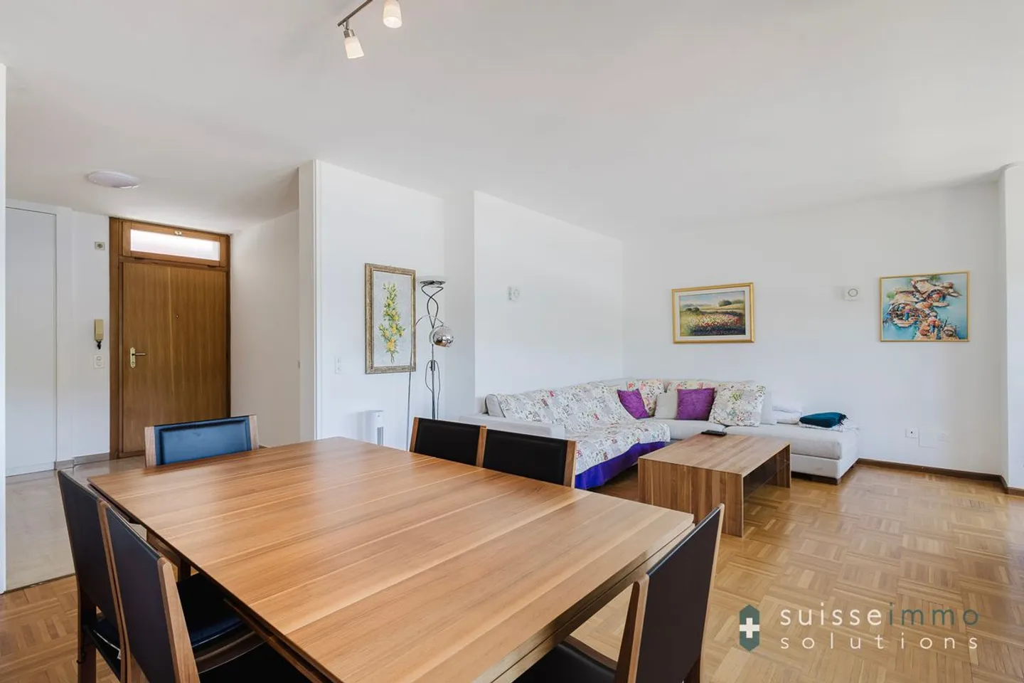 Interessante Attico 4,5 Locali Vista Lago in bifamiliare - Da rinnovare  - Foto 4 di 13