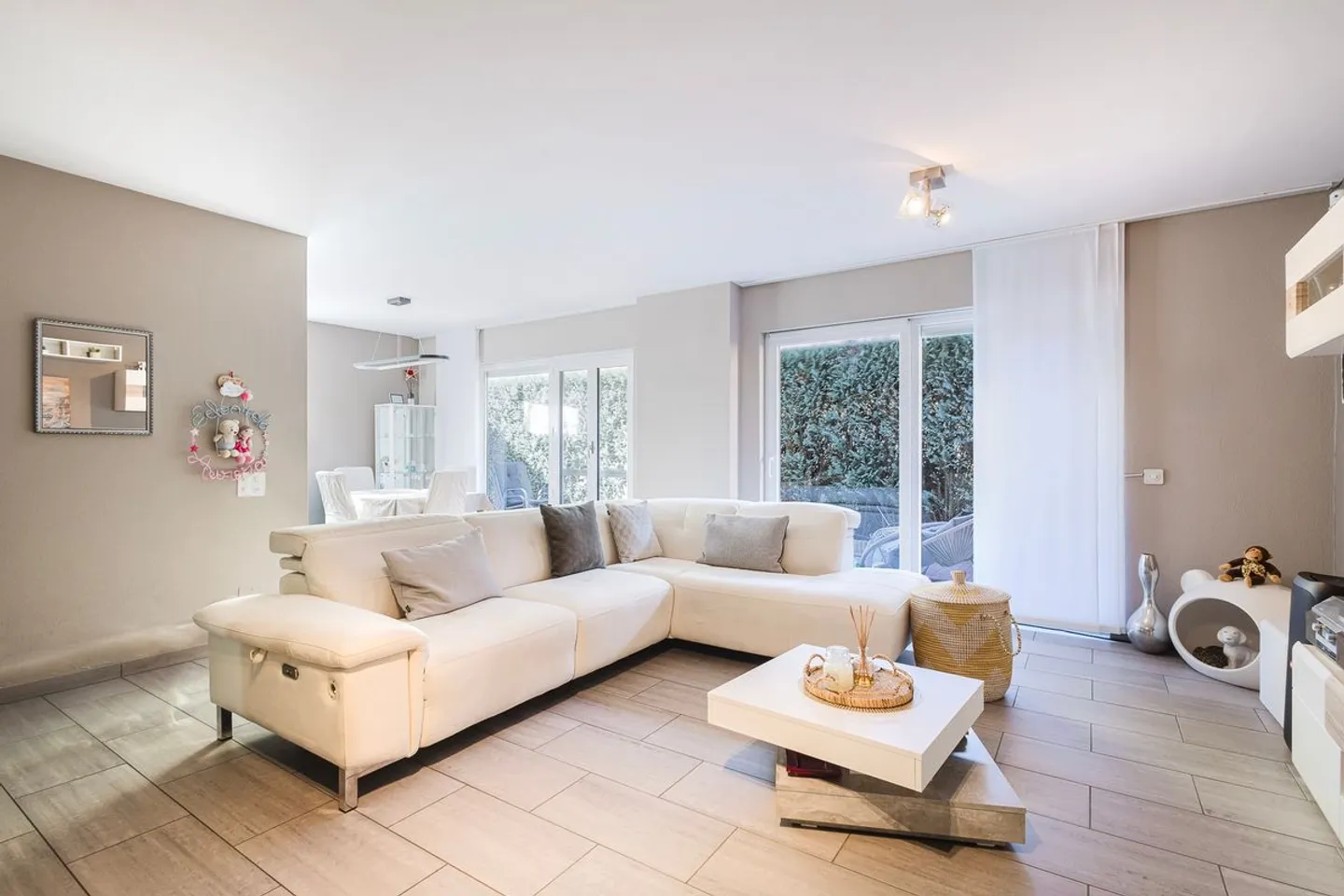 Modern single-family house with garden in Giubiasco - Photo 1 of 13