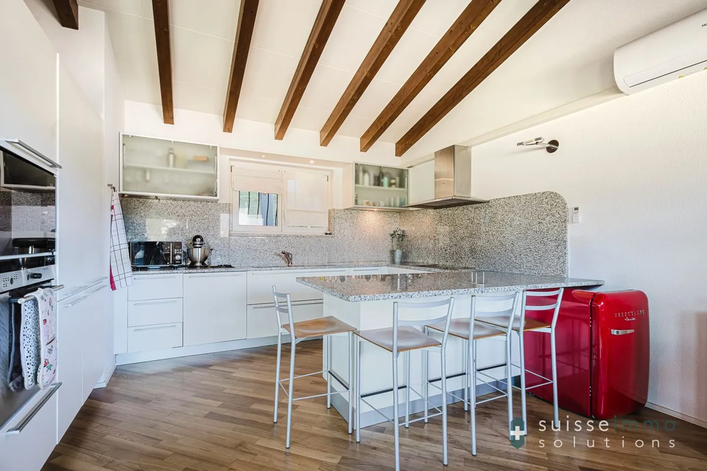 Einfamilienhaus mit offener Aussicht in prestigeträchtiger Lage - Foto 4 von 13