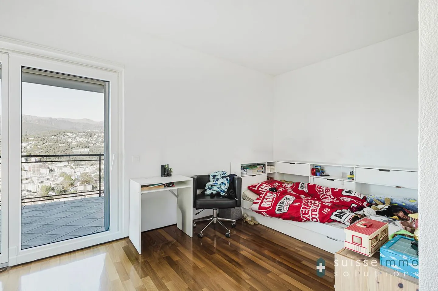 Einfamilienhaus mit offener Aussicht in prestigeträchtiger Lage - Foto 11 von 13