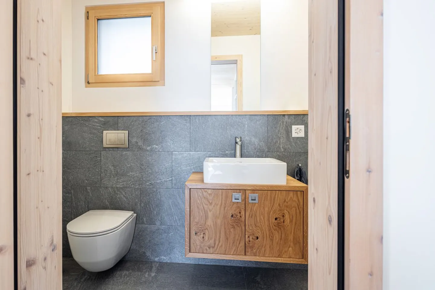 Attractive 3.5 Room Maisonette Apartment - Photo 12 of 13