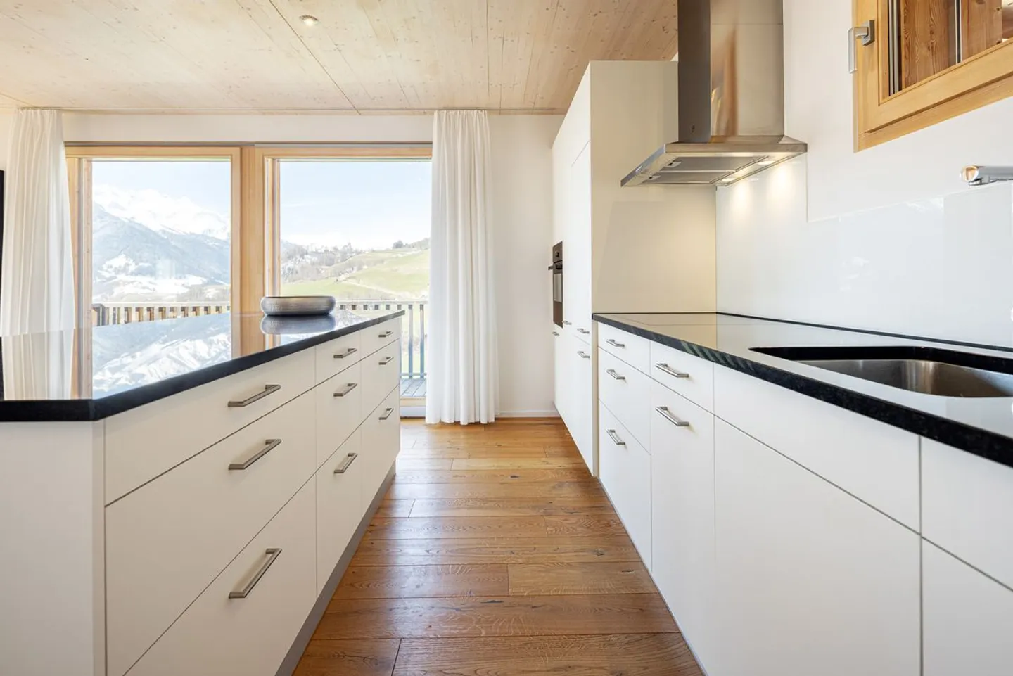 Attractive 3.5 Room Maisonette Apartment - Photo 4 of 13