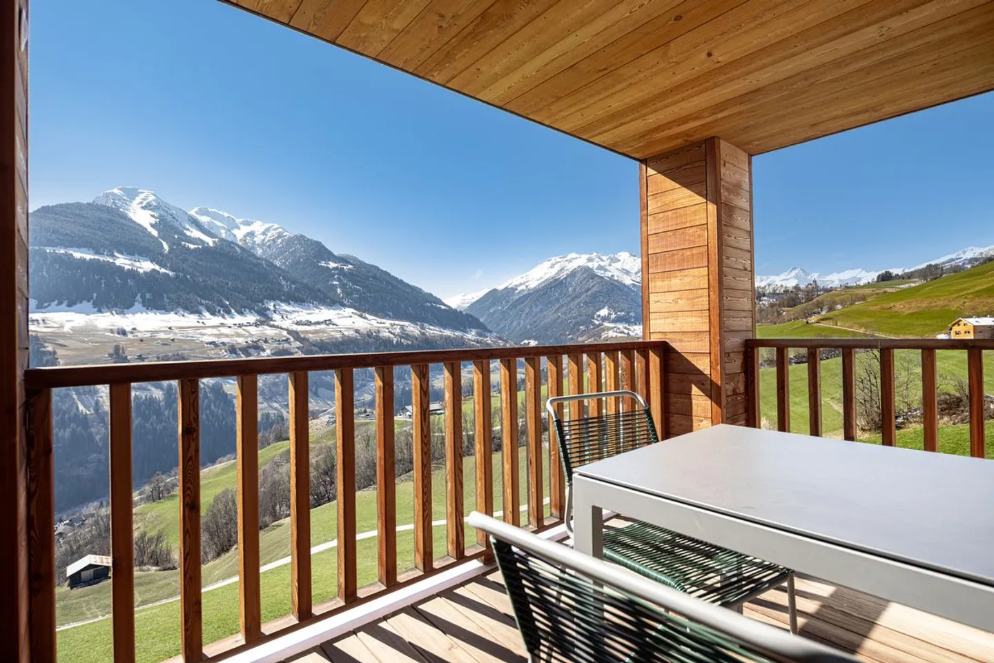 Attractive 3.5 Room Maisonette Apartment - Photo 1 of 13