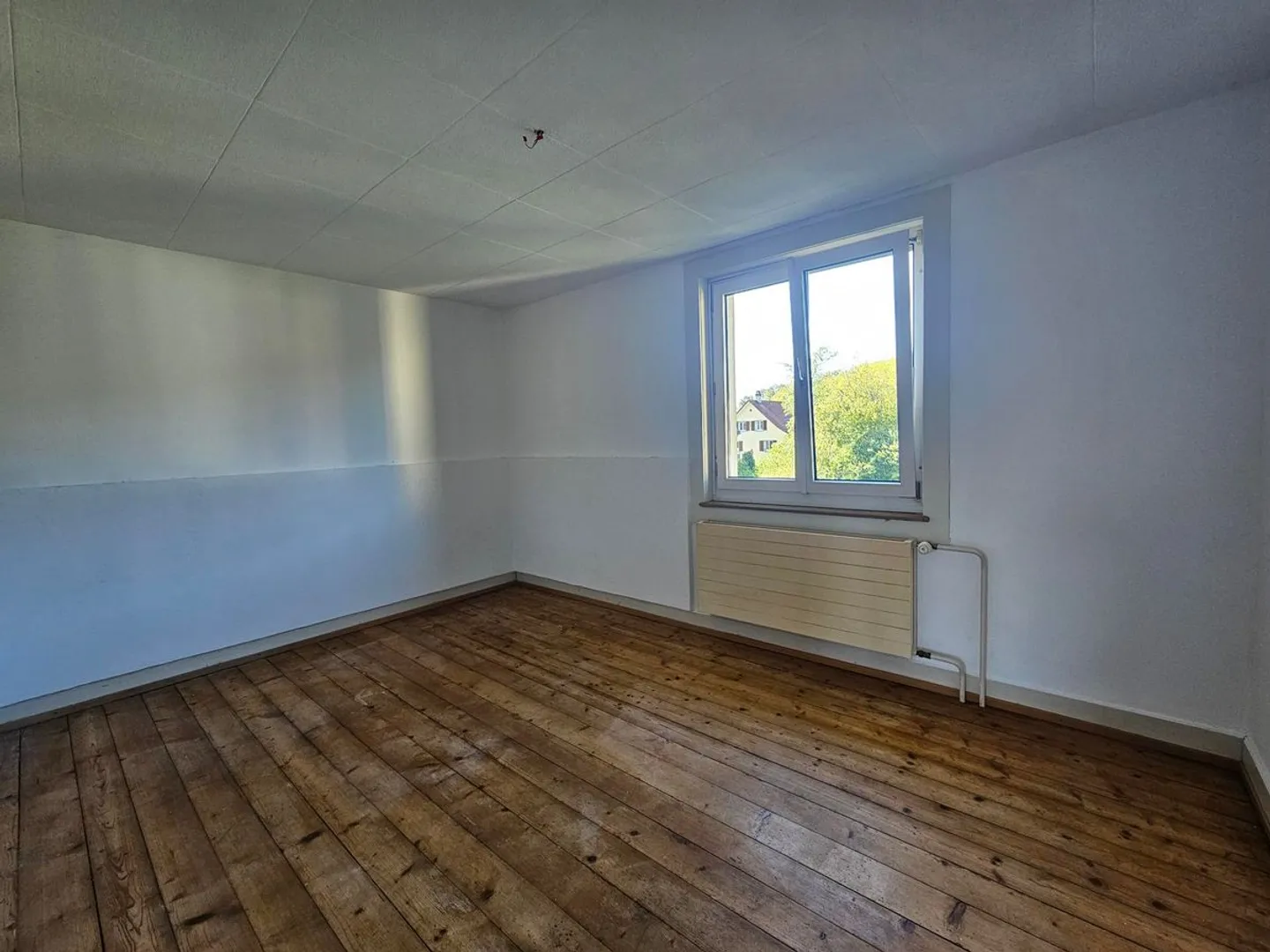3.5 Room Apartment in a Good Location - Photo 4 of 9