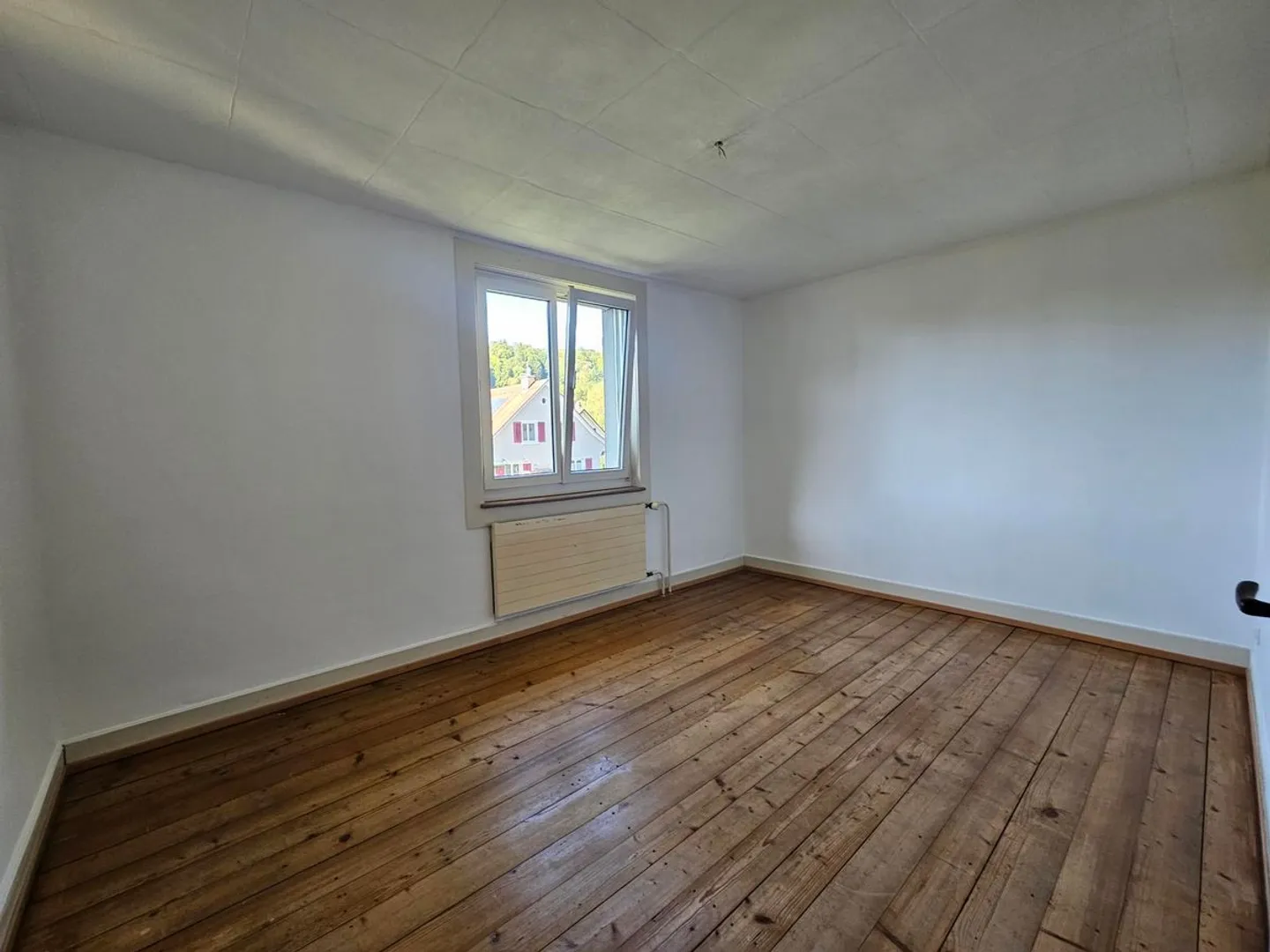 3.5 Room Apartment in a Good Location - Photo 6 of 9
